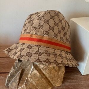 Vintage 1990’s Gucci bucket hat - orange M